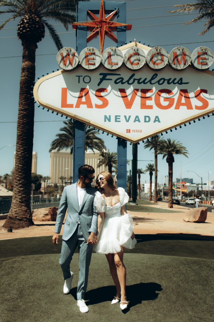 An Elopement-Style Engagement Photoshoot in Vegas