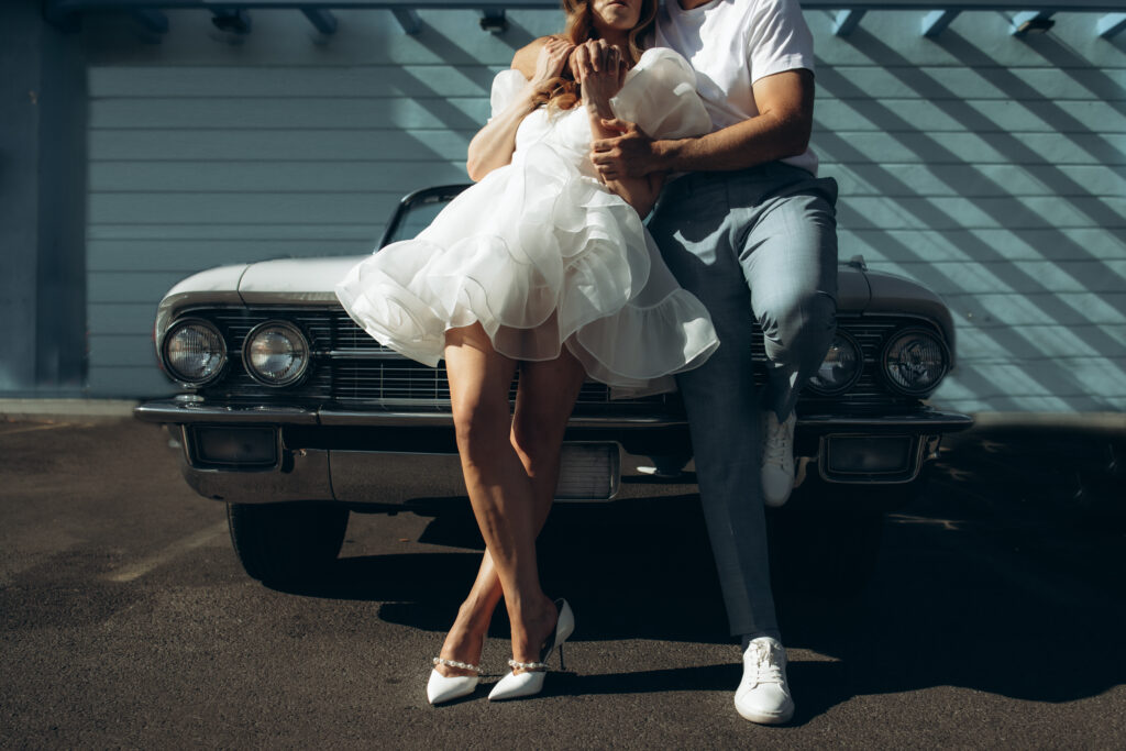 An Elopement-Style Engagement Photoshoot in Vegas