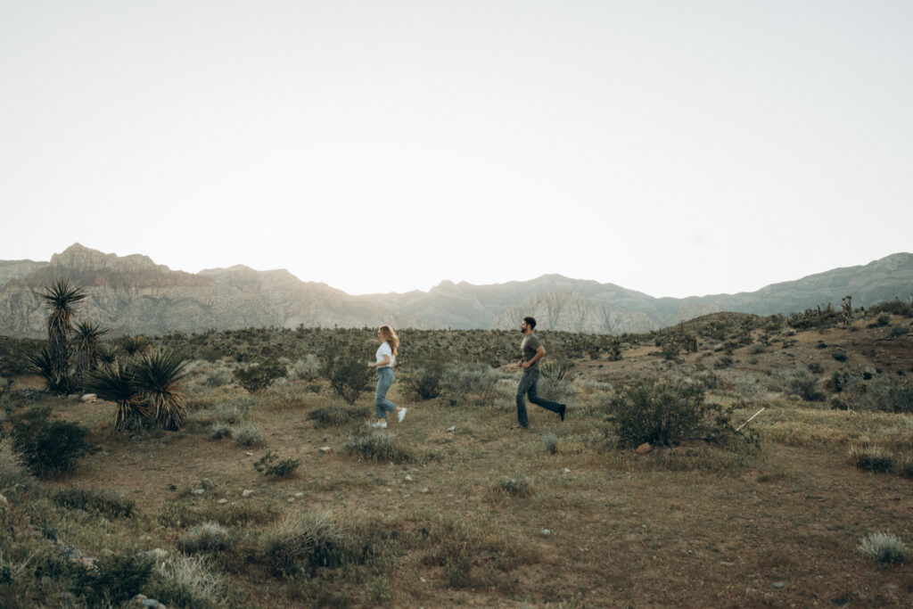 An Elopement-Style Engagement Photoshoot in Vegas