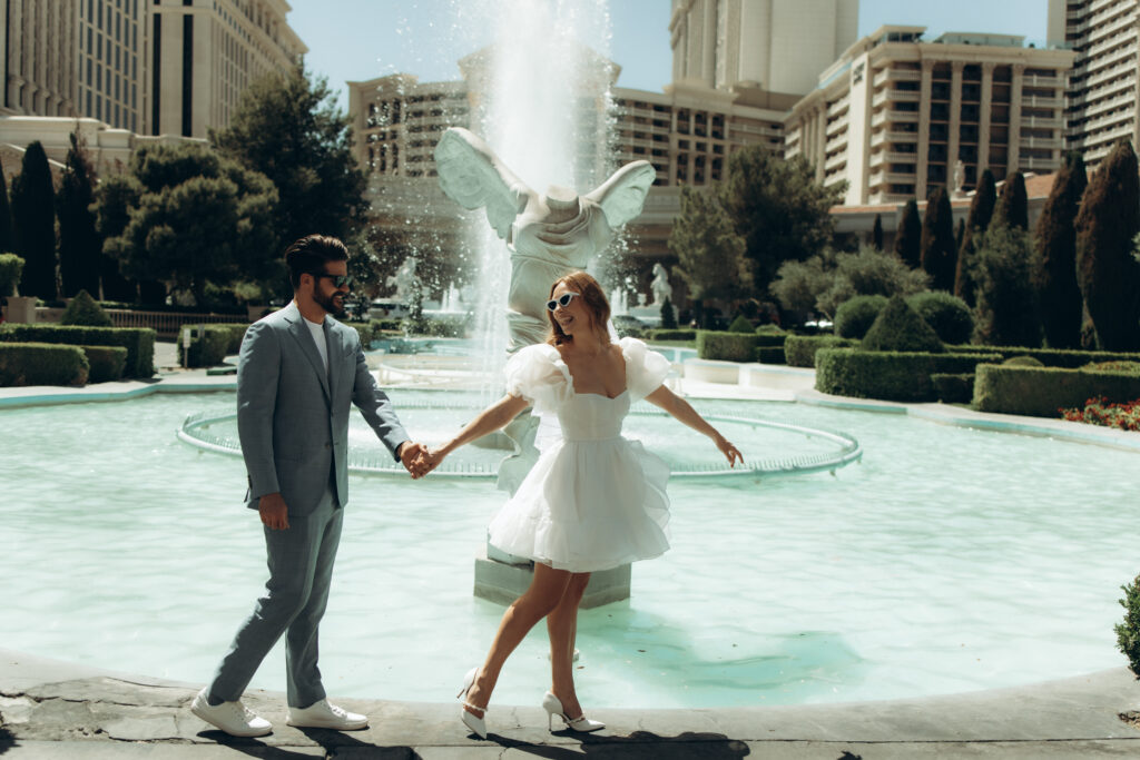 An Elopement-Style Engagement Photoshoot in Vegas