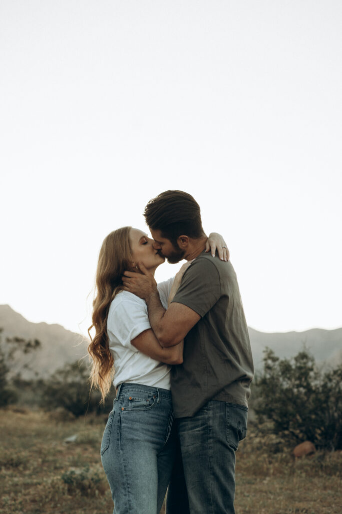 An Elopement-Style Engagement Photoshoot in Vegas