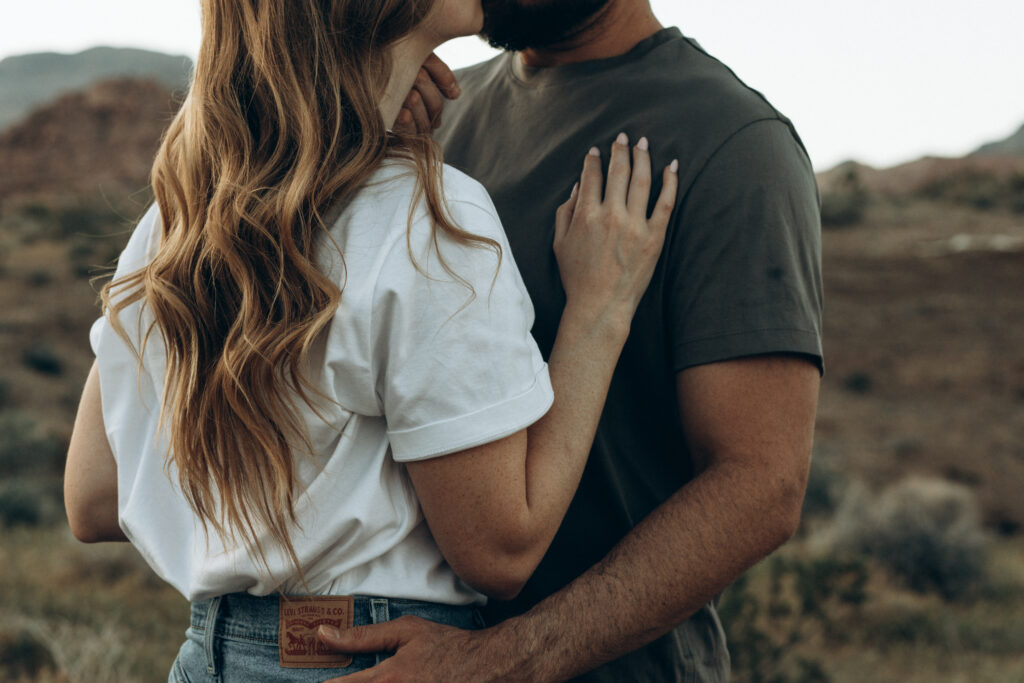 An Elopement-Style Engagement Photoshoot in Vegas