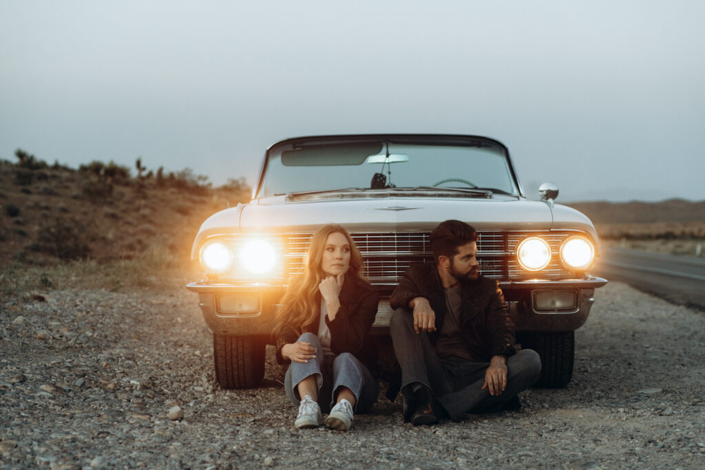 An Elopement-Style Engagement Photoshoot in Vegas