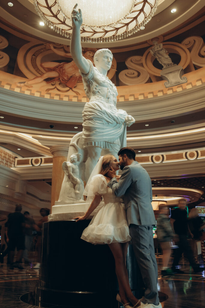 An Elopement-Style Engagement Photoshoot in Vegas