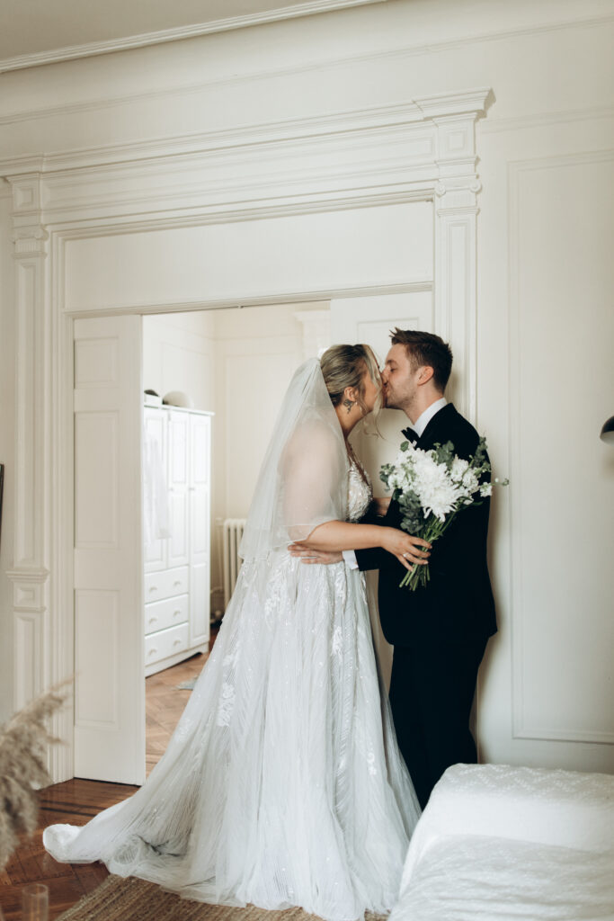 A Timeless and Intimate New York City Wedding in Dumbo, Central Park, Brooklyn Heights - vintage wedding