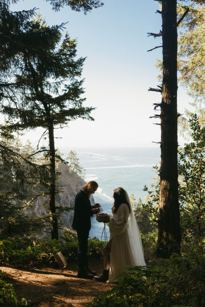 An Intimate Oregon Coast Elopement by Abby Leigh Photography: Documentary Wedding Photographer telling your love story