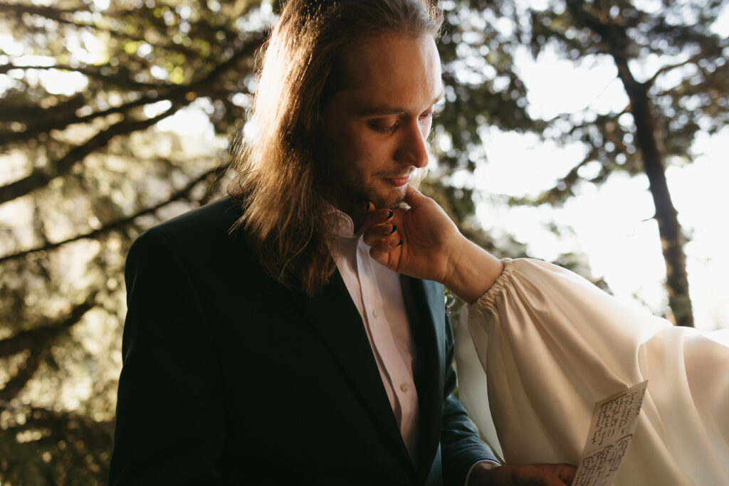 An Intimate Oregon Coast Elopement by Abby Leigh Photography: Documentary Wedding Photographer telling your love story