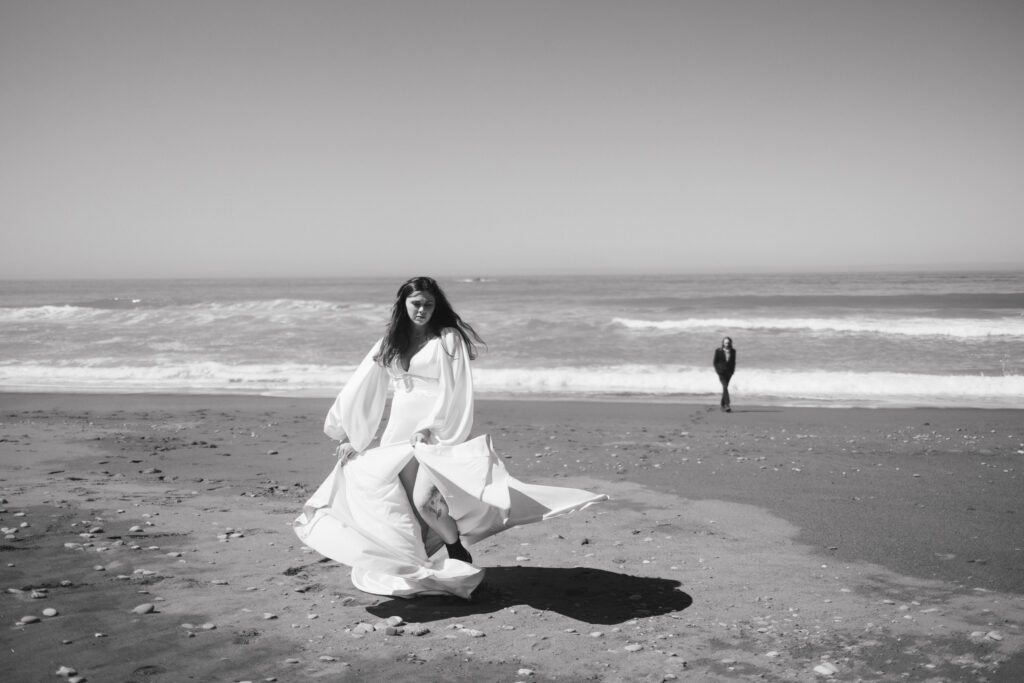 An Intimate Oregon Coast Elopement by Abby Leigh Photography: Documentary Wedding Photographer telling your love story