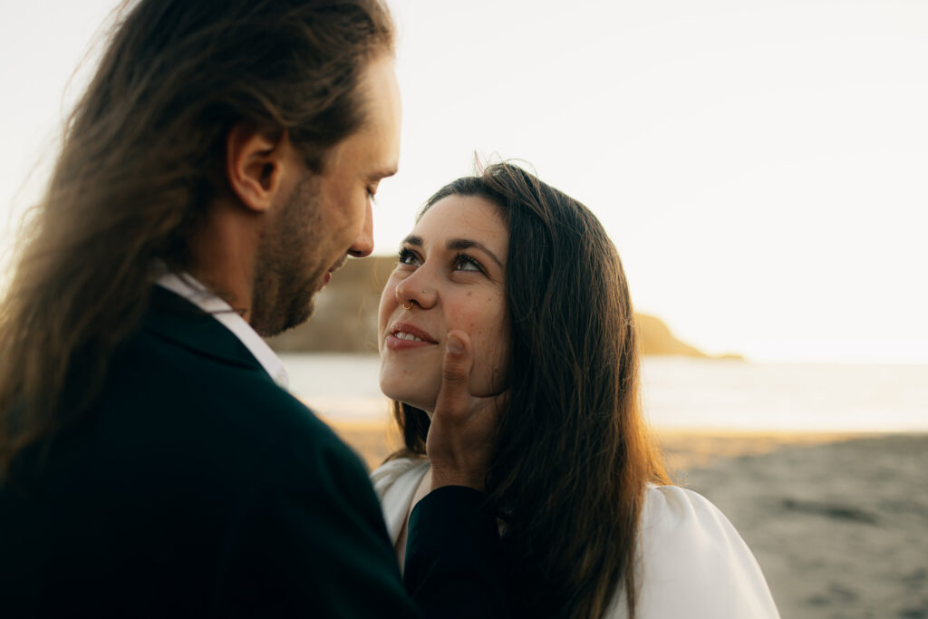 An Intimate Oregon Coast Elopement by Abby Leigh Photography: Documentary Wedding Photographer telling your love story