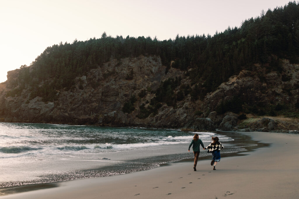 An Intimate Oregon Coast Elopement by Abby Leigh Photography: Documentary Wedding Photographer telling your love story