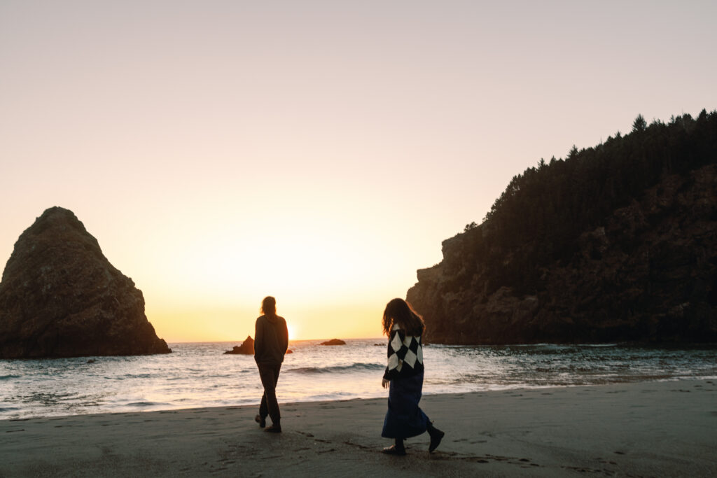 An Intimate Oregon Coast Elopement by Abby Leigh Photography: Documentary Wedding Photographer telling your love story