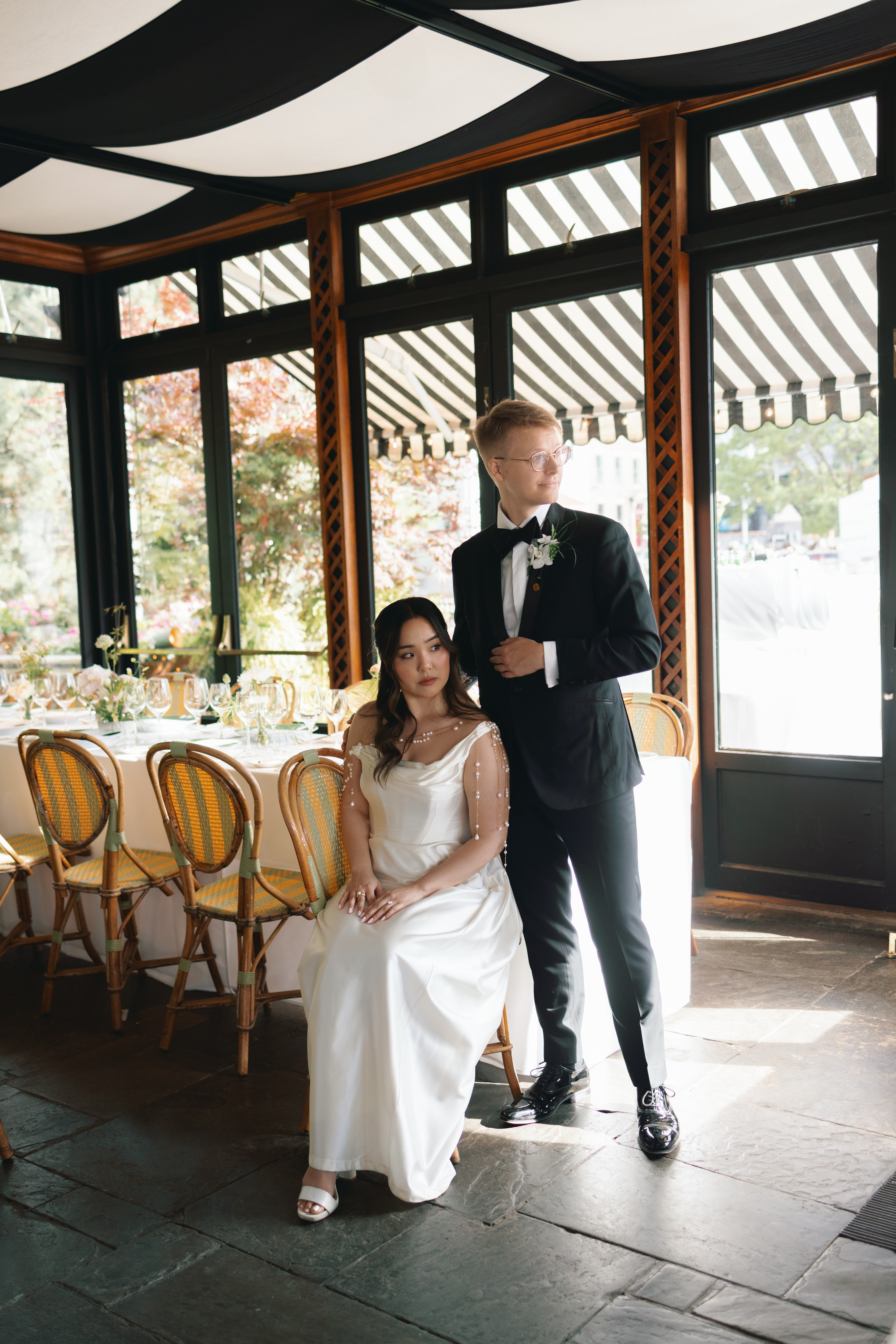 The River Café in Brooklyn set beneath the Brooklyn Bridge with Manhattan skyline views