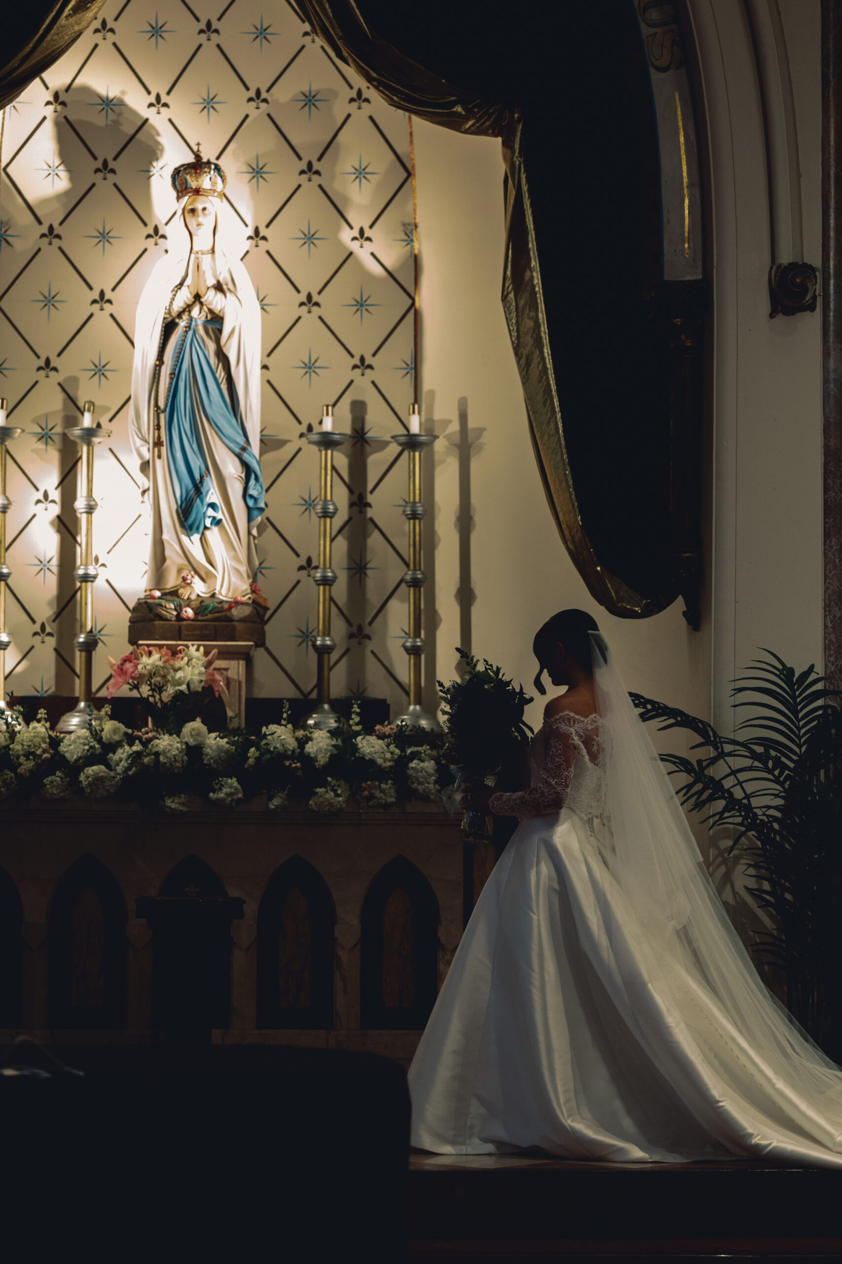 NYC vintage inspired catholic church ceremony 