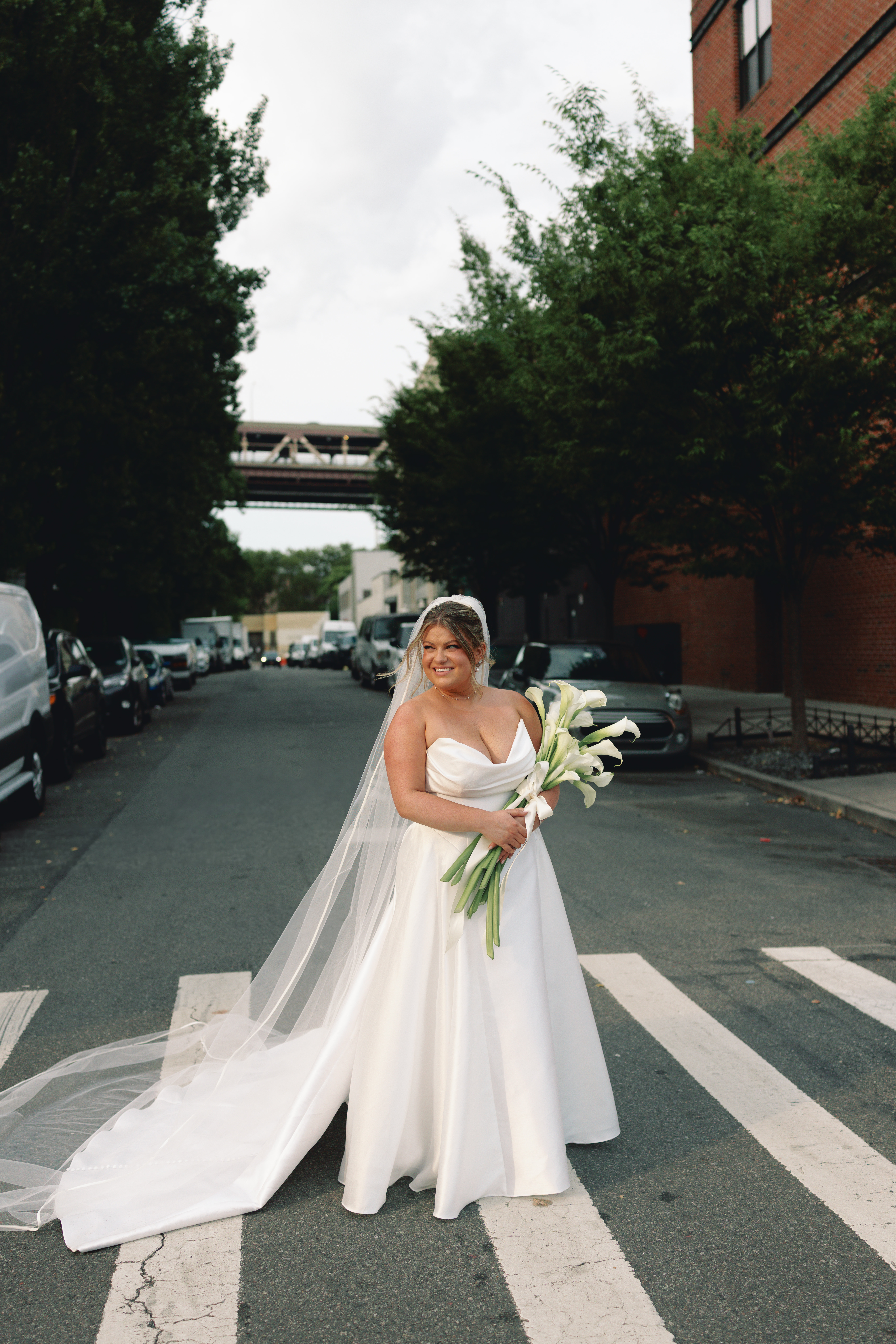 Calla lily floral arrangements in modern sculptural style for bridal bouquet 